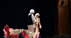 Kibarlık Budalası Sakarya’da sahnelendi