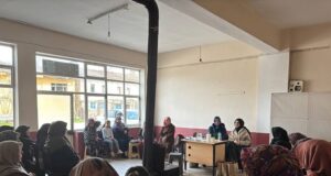 Büyükşehir’in “Kadın Kadına” projesi 16 ilçede sahada