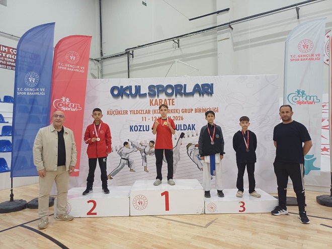 Serdivan’ın Genç Karatecileri Bölge Şampiyonası’na Damga Vurdu