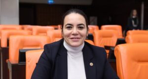 Türkeş Sakarya’ya geliyor Esnafla buluşup bayrak mitingine davet edecek