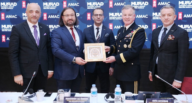 MÜSİAD & AMAC Sektörel İş Birliği Buluşması programı, Türk iş insanları ve 45 farklı ülkeden askeri ataşenin katılımıyla Ankara’da gerçekleştirildi.