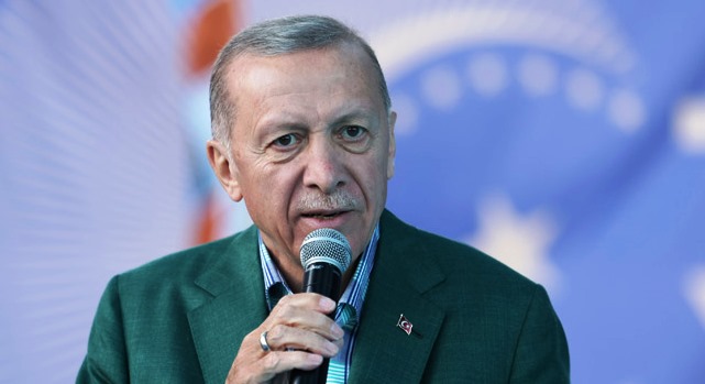 Cumhurbaşkanı Erdoğan,”Ülkemiz 14 Mayıs seçimleriyle bir demokrasi şölenini daha alnının akıyla tamamlamıştır.”