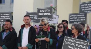Avukata yönelik şiddete PROTESTO