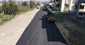 Arifiye’de asfalt çalışmaları devam ediyor