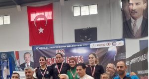 Ümmü Gülsüm Hisar ve Hüsna Önür’den şehrimize üçüncülük