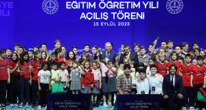 Cumhurbaşkanı Recep Tayyip Erdoğan,Devlet, eğitimde vatandaşın talepleri karşısında kör, sağır kesildi.