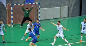 Büyükşehir Hentbol’dan Trabzon’a galibiyet farkı
