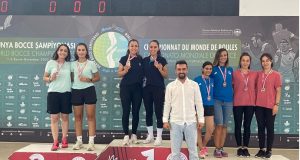 Eda Öztürk ve Yelda Öztürk’ten derece