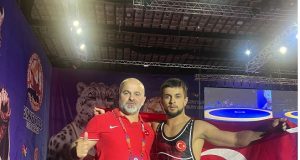 Mükremin Aktaş,63 kilogramda dünya şampiyonu oldu