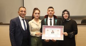 İşadamı Mehmet Demir’in oğlu Anıl Demir resmen avukat oldu