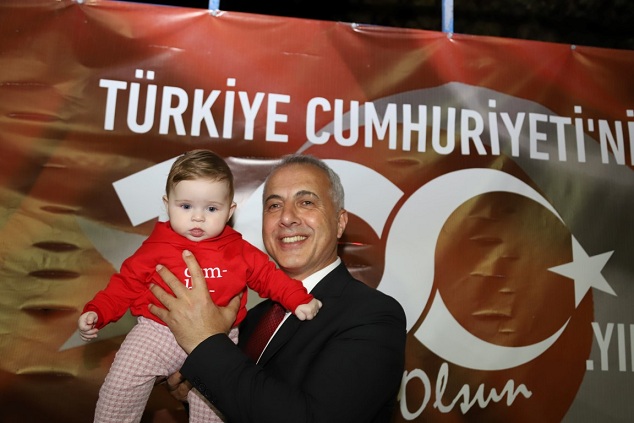 CUMHURİYETİN 100. YILINDA HENDEK’TE FENER ALAYI ÇOSKUSU