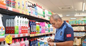 Arifiye Zabıtası Market Denetiminde