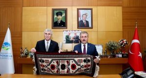 Mustafa Destici’den Yüce’nin projelerine tam not