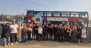 Turizm otobüsü ile şehir gezileri sürüyor