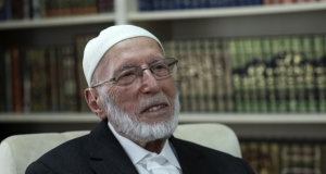 Ali Babacan, Lütfi Doğan için düzenlenen cenaze törenine katıldı