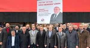 Zafer Partisi İlçe Başkanlığında düzenlenen törenle Zafer Partisi Hendek Belediye Başkan adayının İsmail Beyazkoç olduğu açıklandı. 