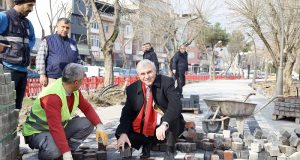 Başkan Ekrem Yüce, Karaağaç Bulvarı’ndaki dönüşüm çalışmasını yerinde inceledi