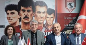 Dr. Aydoğan Arslan Serdivan Bosna Sancak Kültür – Dayanışma Derneğini ve Samsunlular Derneğini ziyaret etti.