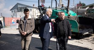 HENDEK BELEDİYESİ’NİN ASFALT ATAĞI DEVAM EDİYOR