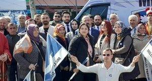 Millet Partisi Sakarya Belediye Başkan adaylarını Sakarya Demokrasi Meydanında tanıttı.