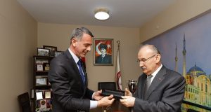 Vali Karadenizden AFD ziyareti