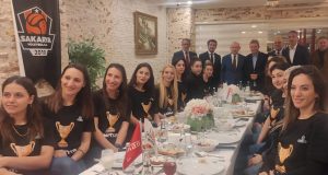 Vali Karadenizden Sultanlara yakışır tebrik