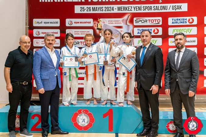 Gülfem Aysima Aydön’den çifte başarı