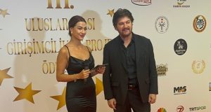 AHMET ŞAFAK’A “YILIN ÖZGÜN SANATÇISI” ÖDÜLÜ