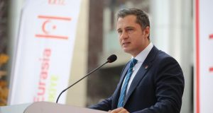 Deniz Yücel: “Köylü Milletin Efendisidir Vizyonundan Günümüze Geldiğimiz Nokta Saygınlığı Yok Edilmiş Çiftçilik Mesleği…”