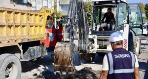 Altyapısı yenilenen Arifiye Zübeyde Hanım Caddesi’nde üstyapı çalışmaları başladı