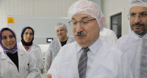 Sakarya Valisi Yaşar Karadeniz’den Doku Kültürü Laboratuvarına Övgü:  “Teknoloji temelli tarımsal üretim anlamında başarılı bir adım”