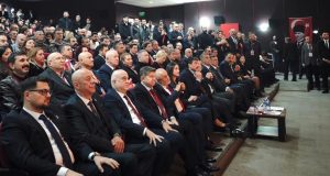 Zafer Partisi Genel Başkanı Ümit Özdağ, “Türkiye’yi, sokakları, meydanları, parlamento yapacağız.”