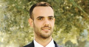 CHP BALÇOVA BELEDİYESİ MECLİS ÜYESİ KORCAN UÇMAN’DAN 2025 YILI KUTLAMA MESAJI