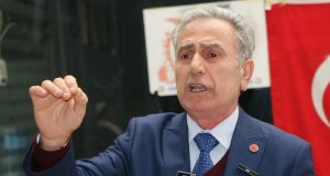 Vatan ve Hürriyet Derneği Başkanı Yaşar Dursun’un öncülüğünde düzenlenen anlamlı bir programla Sarıkamış Şehitleri anıldı.