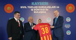 Cumhurbaşkanı Erdoğan,“Türkiye olarak amacımız, Suriye’deki tüm terör örgütlerinin suhuletle veya zorla tasfiye edilmesini sağlamaktır.”