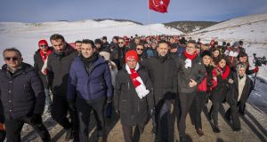 CHP Lideri Özgür Özel, Sarıkamış Şehitleri Anma Yürüyüşü ve Anma Törenine Katıldı