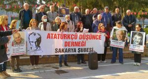 Uğur Mumcu ve Prof. Dr. Muammer Aksoy’un ölüm yıldönümleri olan 24 Ocak – 31 Ocak arası hafta Adalet ve Demokrasi Haftası olarak anılıyor.