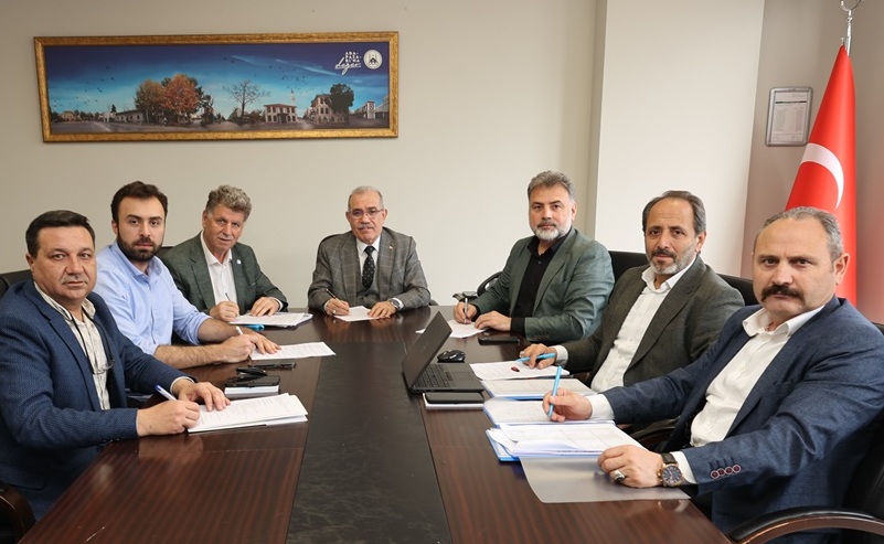 Adapazarı Belediyesi ile Hizmet-İş Sendikası Arasında Toplu İş Sözleşmesi İmzalandı