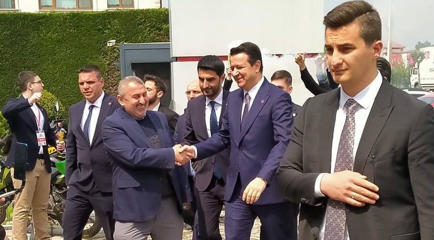 Saadet Partisi Genel Başkanı Mahmut Arıkan,”bugün Gazze’de olan bitenler karşısında yapılacak tek bir şey kaldı o da bölgeye askeri müdahale”