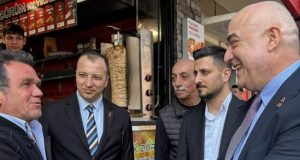 Zafer Partisi Genel İdare Kurulu üyesi Uzman Doktor Cihan Kolip Hendek ilçemizde esnaf ve halk buluşması gerçekleştirdi