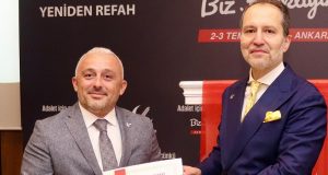 Yeniden Refah Partisi Genel Başkanı Dr. Fatih Erbakan, Sakarya’nın başarısını ödülsüz bırakmadı.