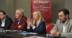 TÜRSAB Başkan Adayı Aylin Özsavaş, sektör temsilcileri ve basın mensuplarıyla Sakarya’da bir araya geldi.