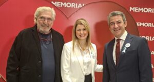  MYASTENİA GRAVİS HASTALIĞI GENÇ KADINLARI DAHA ÇOK ETKİLİYOR