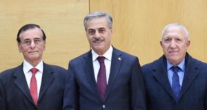 Sakarya Kültürel ve Doğal Varlıklar Koruma Derneği Sakarya Büyükşehir Belediye Başkanı Yusuf ALEMDAR’ı ziyaret etti