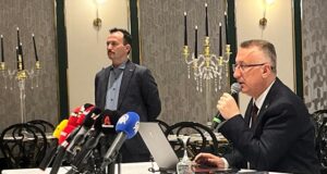 Adapazarı Belediye Başkanı Mutlu Işıksu AK Parti’den istifa ettiğini duyurdu