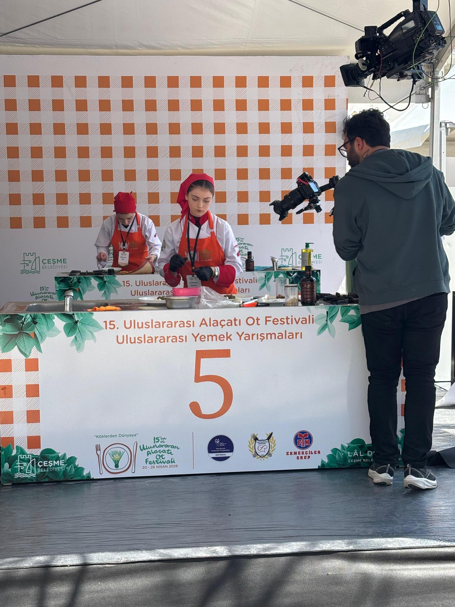 Serdivan TOBB Kız Mesleki ve Teknik Anadolu Lisesi Öğrencilerinden Uluslararası Yarışmada Büyük Başarı