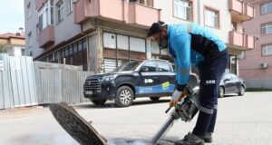 Ekip sahaya indi, şehrin her ‘karışında’ mücadele başladı