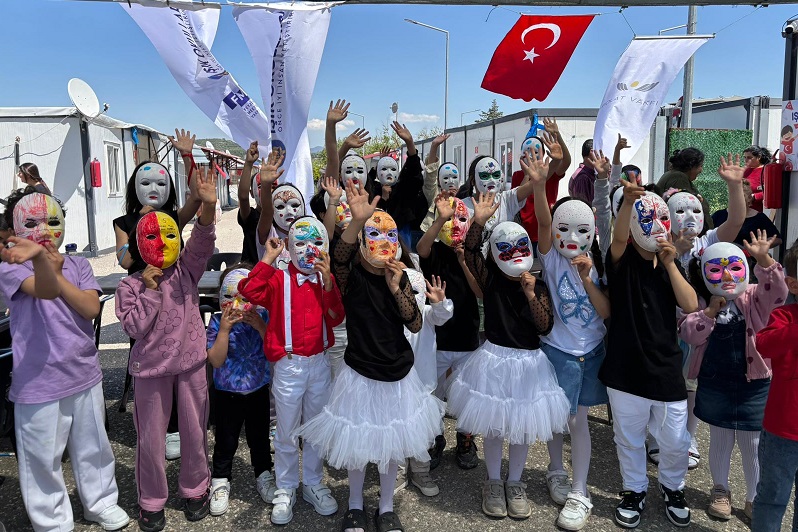 23 NİSAN’DA HATAY’DA ÇOCUKLAR YALNIZ BIRAKILMADI
