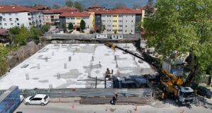 Sapanca’nın yeni meydanı hızla şekilleniyor