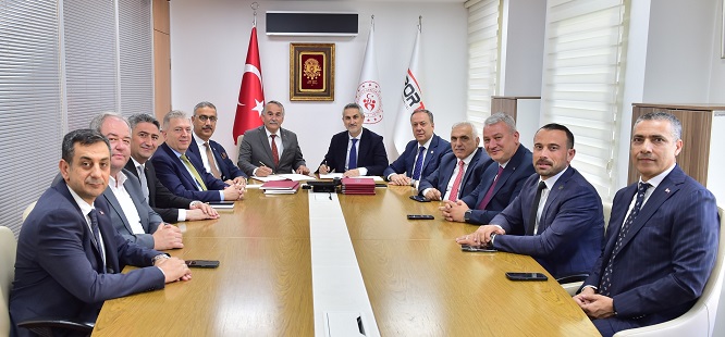 Başkan Karakullukçu Müjdeyi Verdi..Arifiye’ye Yeni Spor Tesisleri Geliyor